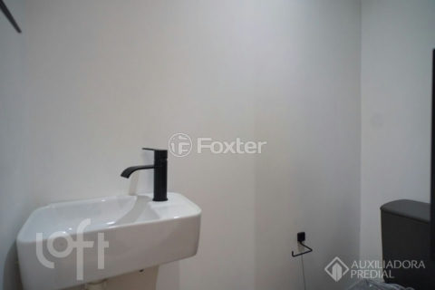 Image 30 - 1039152