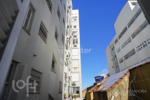 Image 21 - 1039152