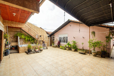 Image 21 - 1039165