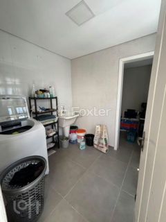 Image 25 - 1039178