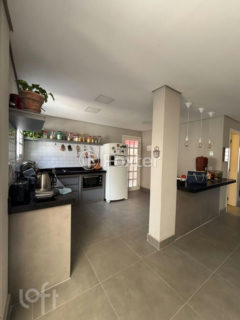 Image 4 - 1039178