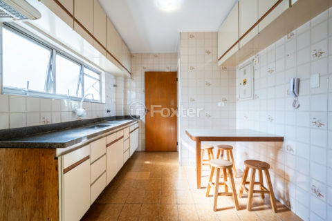 Image 7 - 1039248