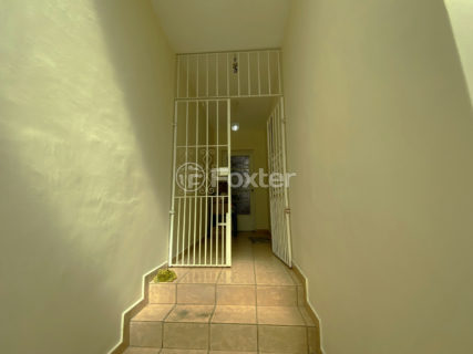 Image 8 - 1039256