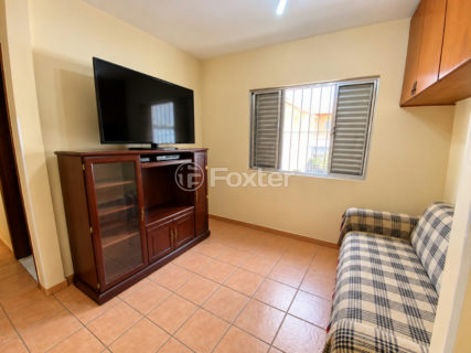 Image 36 - 1039256