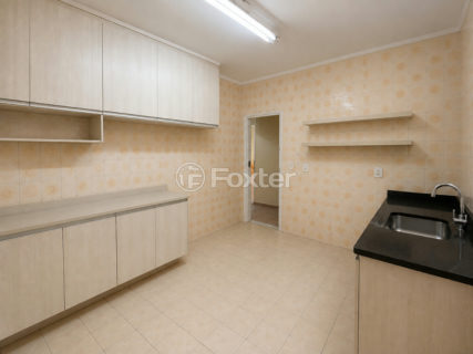 Image 25 - 1039256