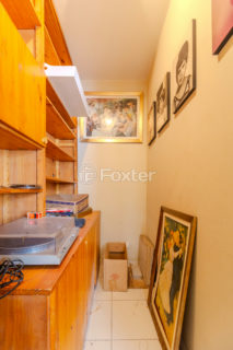 Image 37 - 1039257