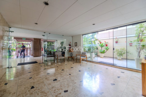 Image 39 - 1039257
