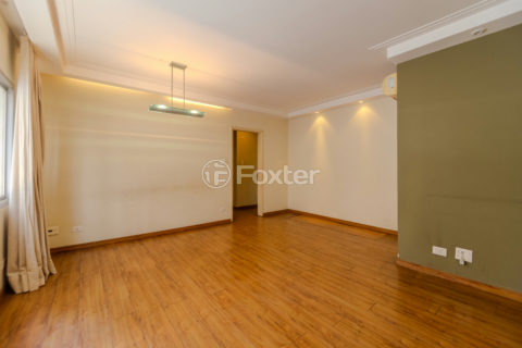 Image 4 - 1039257
