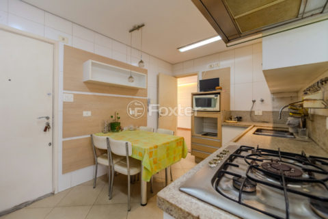 Image 30 - 1039257
