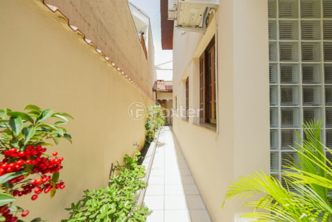 Image 58 - 1039271