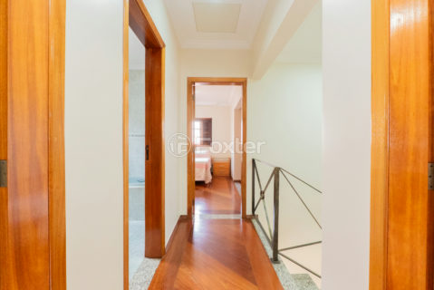 Image 30 - 1039271