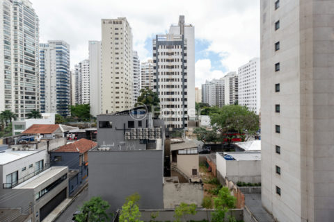 Image 15 - 1039273