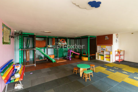Image 21 - 1039275