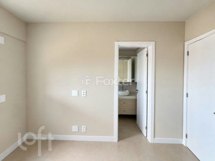 Image 34 - 1039304