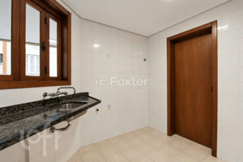 Image 9 - 1039339