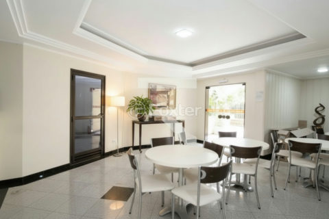 Image 32 - 1039343