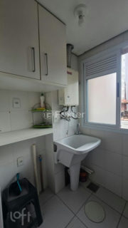 Image 4 - 1039347