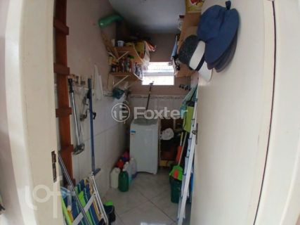 Image 9 - 1039374