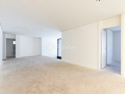 Image 21 - 1039376