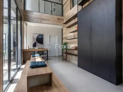 Image 12 - 1039385