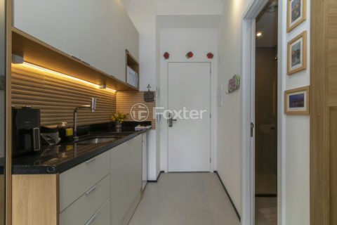 Image 39 - 1039385