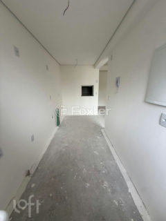 Image 10 - 1039393