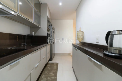 Image 6 - 1039396