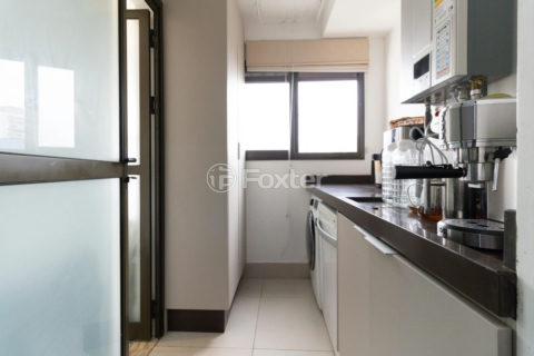 Image 22 - 1039396