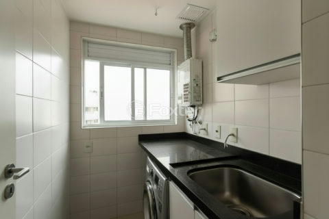 Image 32 - 1039405
