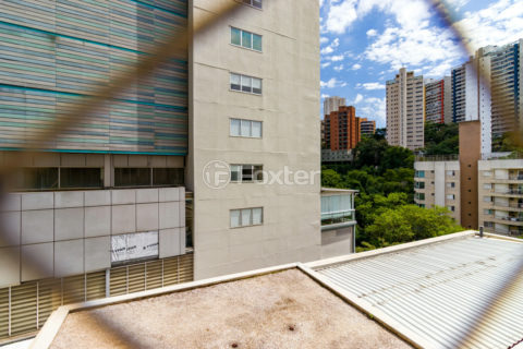 Image 44 - 1039409