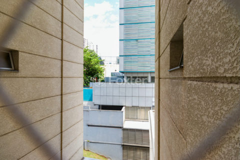Image 35 - 1039409