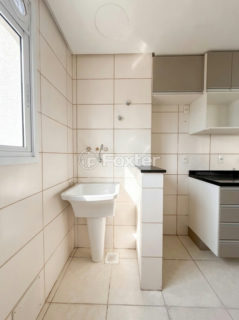 Image 10 - 1039473