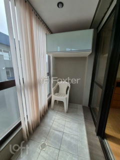 Image 4 - 1039474