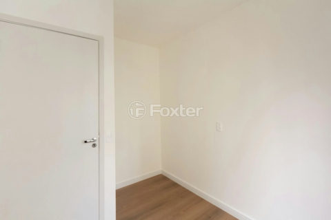 Image 2 - 1039561