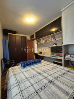 Image 33 - 1039592