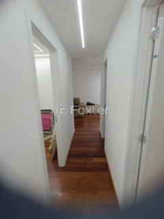 Image 7 - 1039595