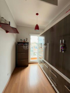 Image 22 - 1039625