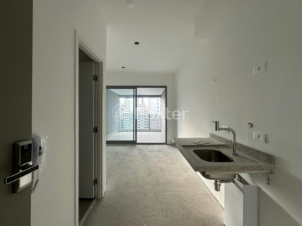 Image 4 - 1039628
