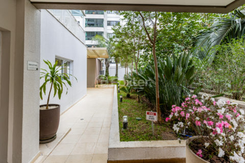 Image 35 - 1039633