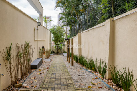 Image 39 - 1039633