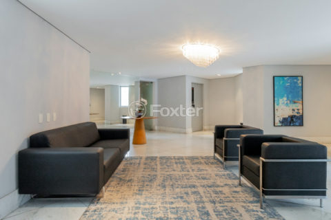 Image 35 - 1039636