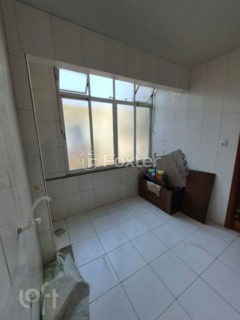 Image 10 - 1039693