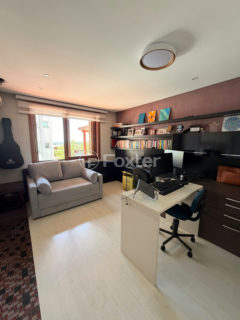 Image 9 - 1039703