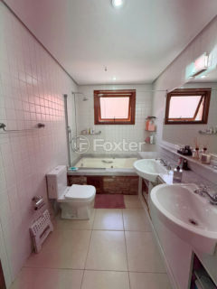 Image 11 - 1039703