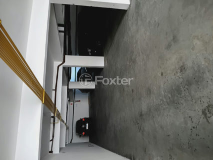 Image 5 - 1039730