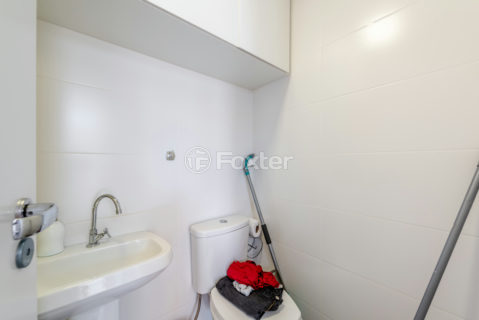 Image 33 - 1039733
