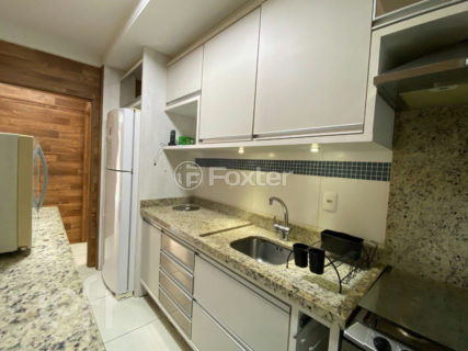 Image 7 - 1039747