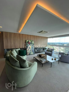 Image 33 - 1039757