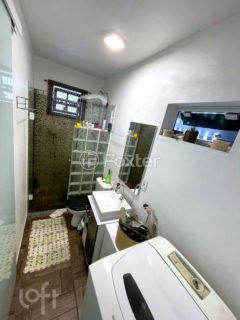 Image 7 - 1039793
