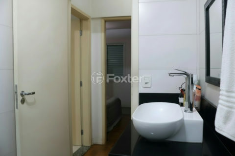Image 34 - 1039831
